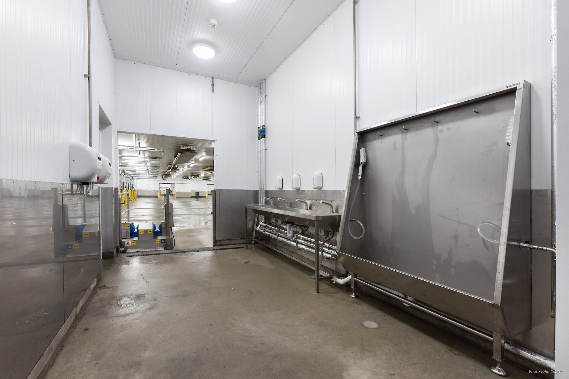 Washing facilities and automated boot wash to improve hygiene