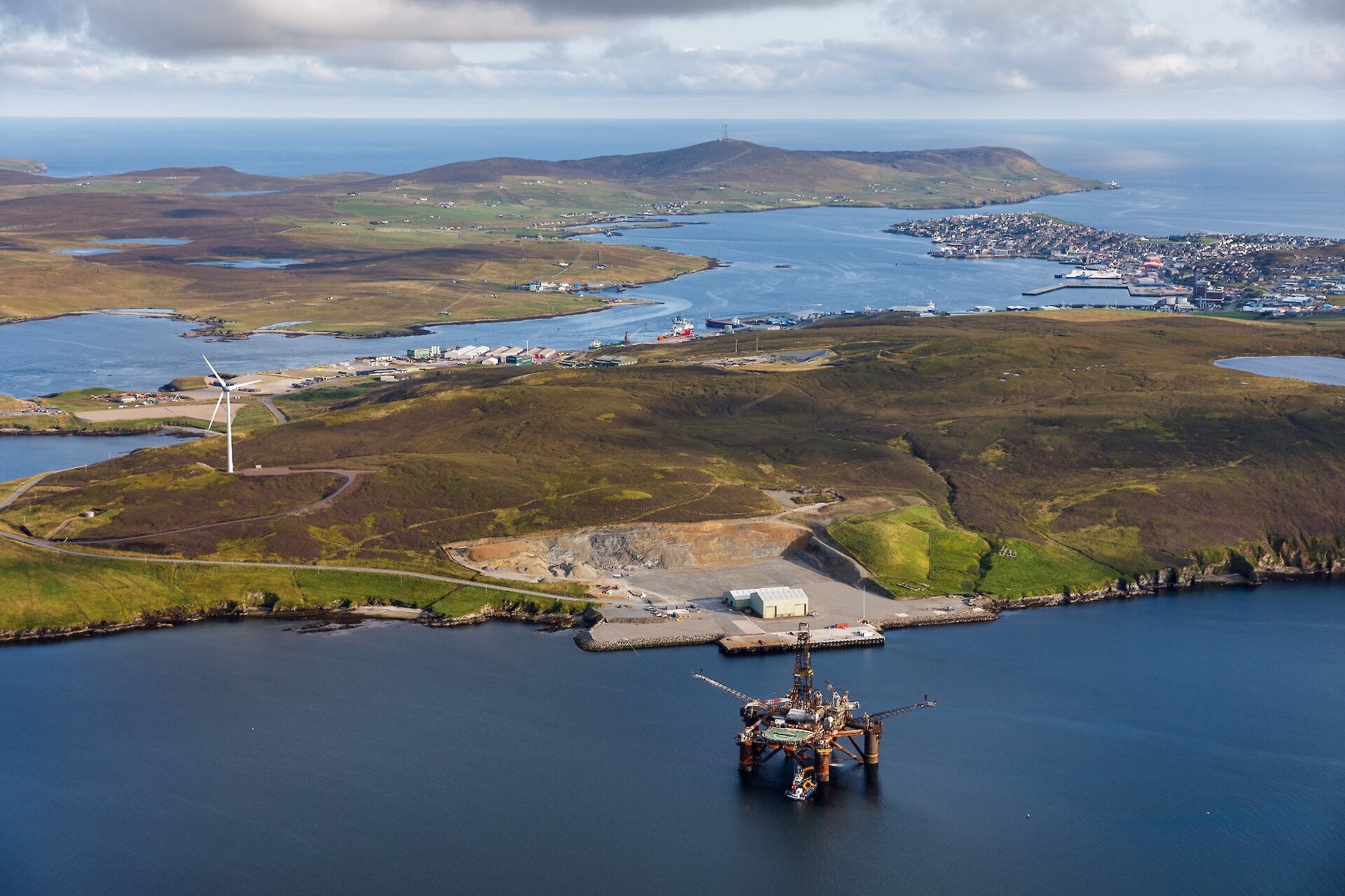 Dales Voe Completed with Alpha Bucan platform about to be dismantled