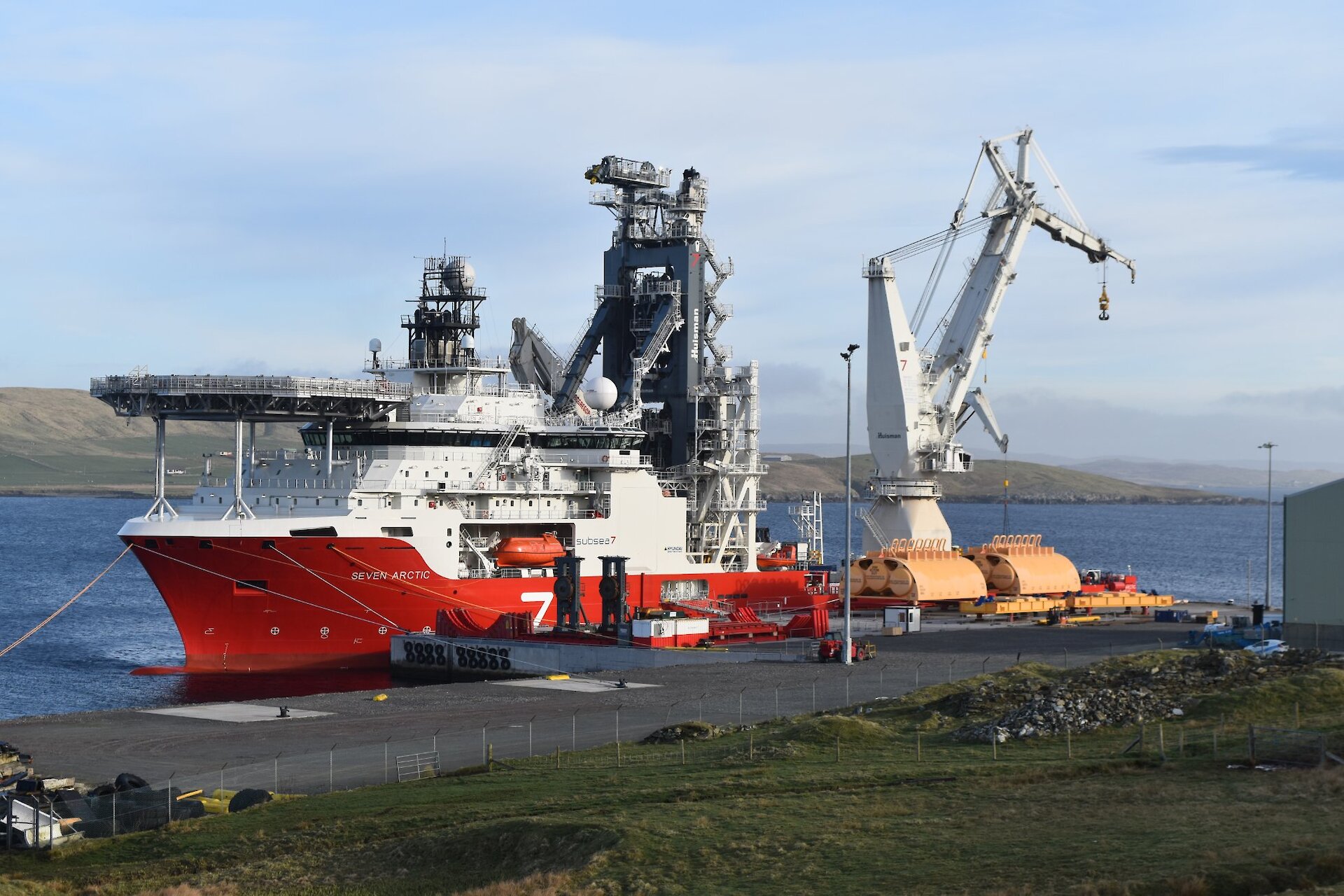 Dales Voe South in use with the Seven Arctic subsea vessel