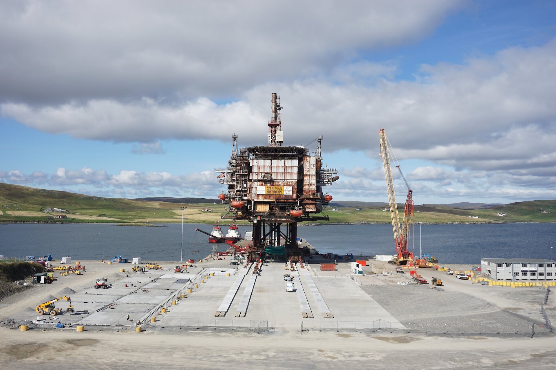 The barge berthed at the quay ready to take the platform onto the skid rails