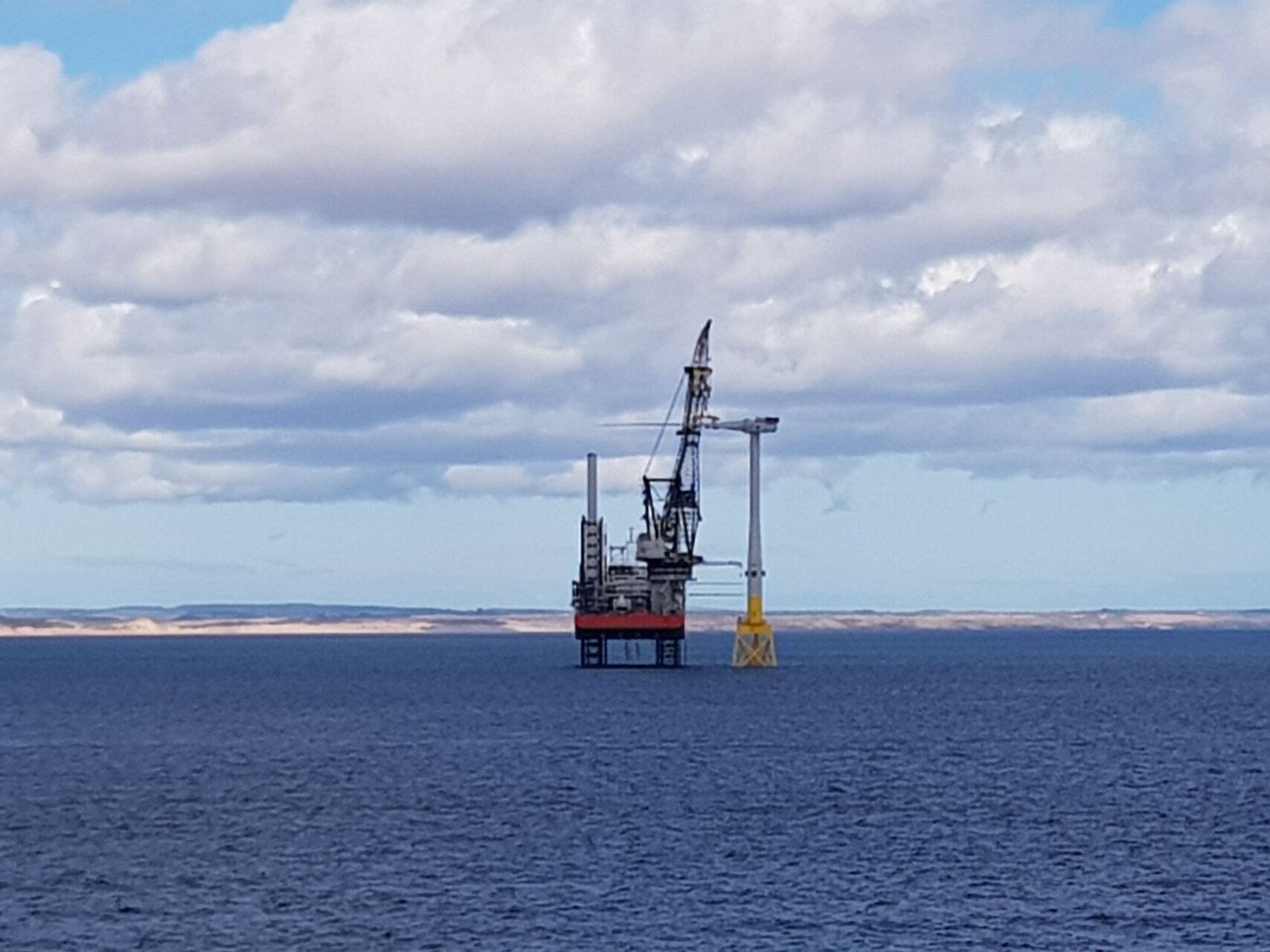 Installation of an offshore wind turbine